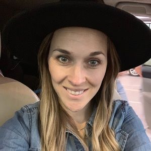 Meet your Posher, Haley